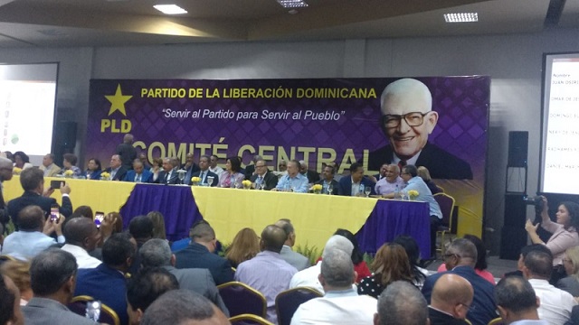 Peledeistas se preparan para asistir al acto de apertura de su Congreso PLD