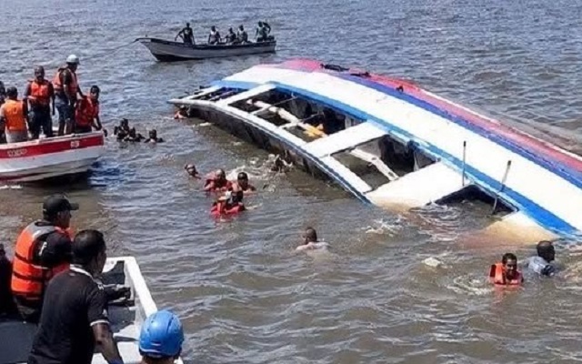Aumentan a 70 los cuerpos recuperados tras naufragio de ferri en Guyana Guyana